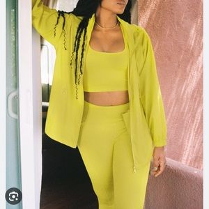 Girlfriend Collective High-Rise Pocket Legging in Chartreuse